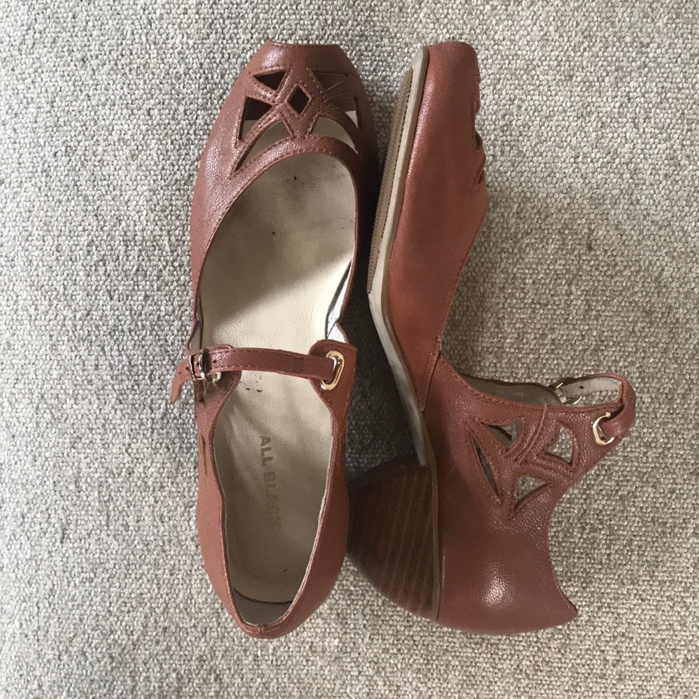 All Black brand brown leather Mary Jane heels